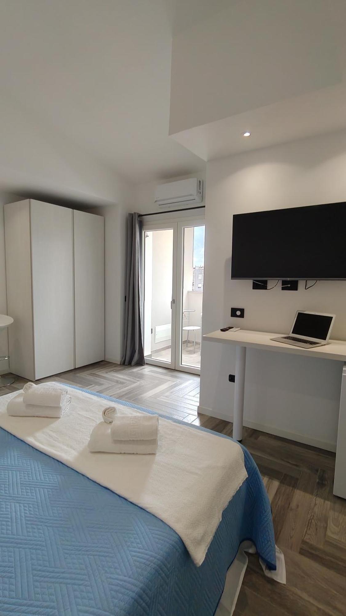 Stanza Idromassaggio 2 Hotel Quartu SantʼElena Buitenkant foto